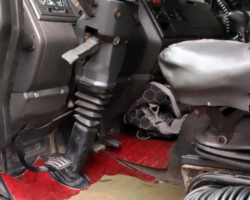 Vendo Iveco Cavallino 320