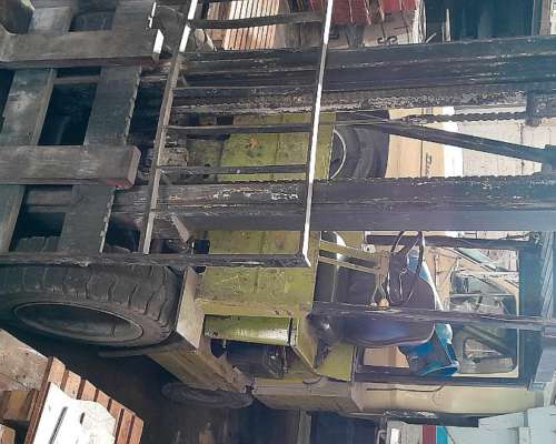 Autoelevador Clark Americano con Mecánica Clark