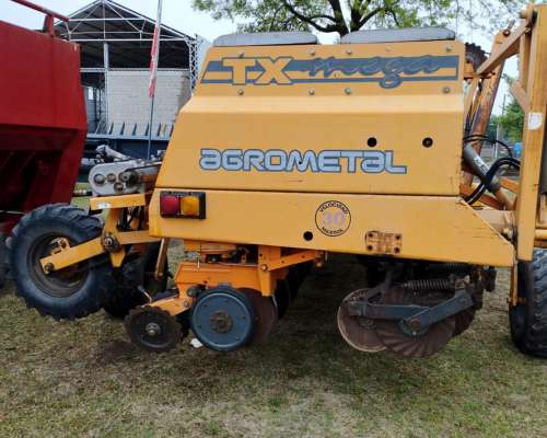 Sembradora Agrometal TX Mega 16 a 42 Fertilización