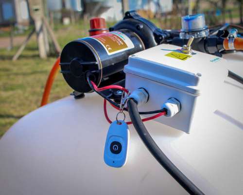Equipo Pulverizador a 12v, Tanque 400lts y Botalón 6m