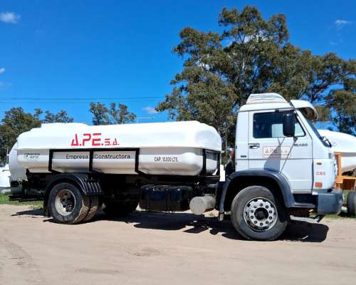 Camion Regador Plasticos Laspiur 10.900 Lts.