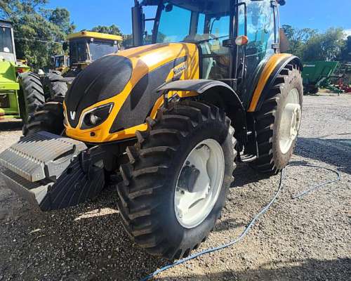 Tractor Valtra A134 (135hp)