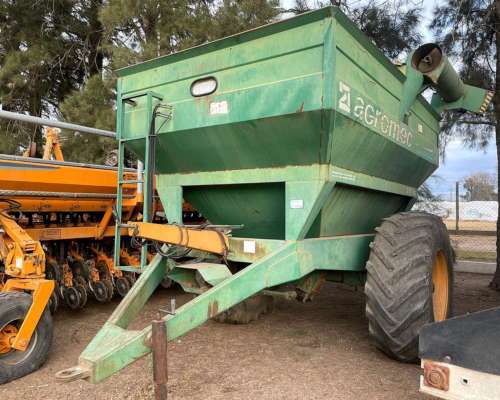 Tolva Agromec 10tn Neumativa