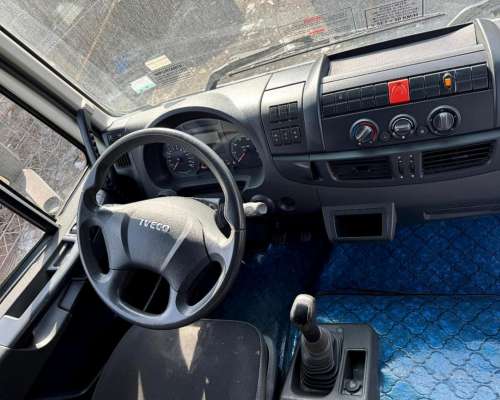 Iveco 170e28t con Caja Sider Engomada