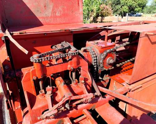 Enfardadora Mainero RF 90