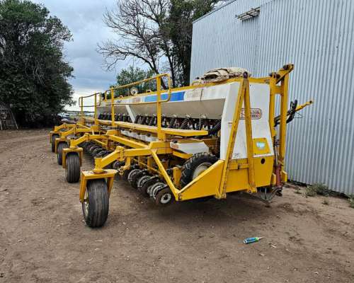Sembradora Ascanelli RS 3000 16/52 Mecanica Fert Simple.