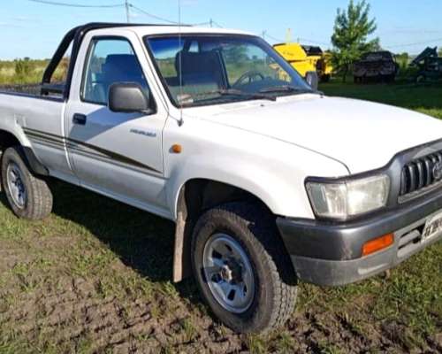 Toyota Hilux 3.0 4X4 2004
