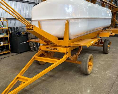 Acoplado Tanque de Fibra 6.000 LT