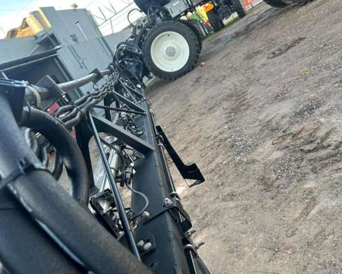 Pulverizadora Valtra R 535