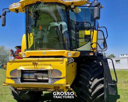 Cosechadora New Holland CR 9060, año 2008