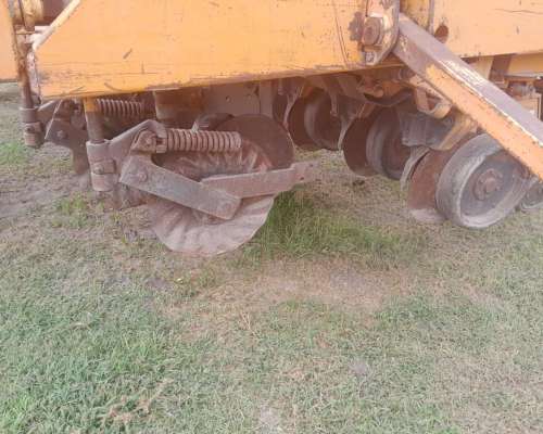 Sembradora Agrometal TX Mega 16 a 52 Mecánica