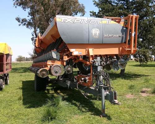 Sembradora Agrometal TX Pivot 2, año 2019, Neumatica, 23 A35