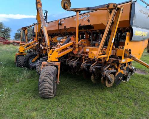 Sembradora Agrometal MXY 2 31 a 21