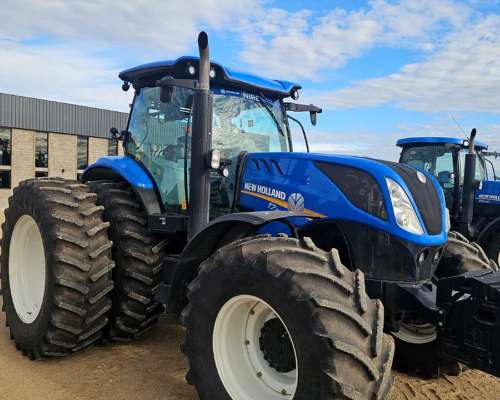 Tractor NH T.245 año 2025 1200horas Impecable