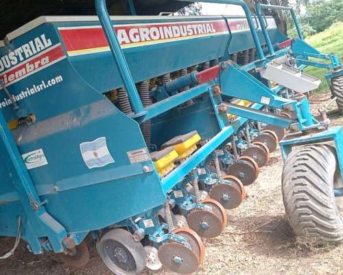 Sembradora Agroindustrial 14 a 52 CM. año 2020.