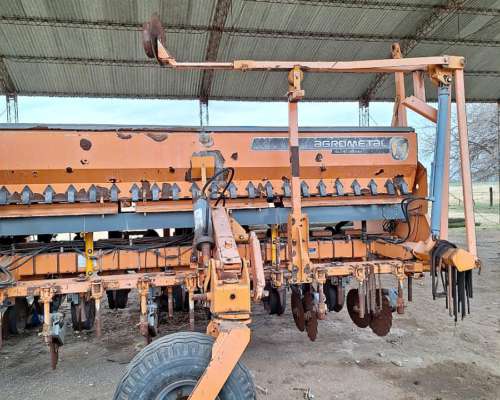 Agrometal TX Mega 25 a 35. Neumatica. Monitor con Variable