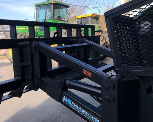Rastrillo Destacuruzador AMG para Tractores