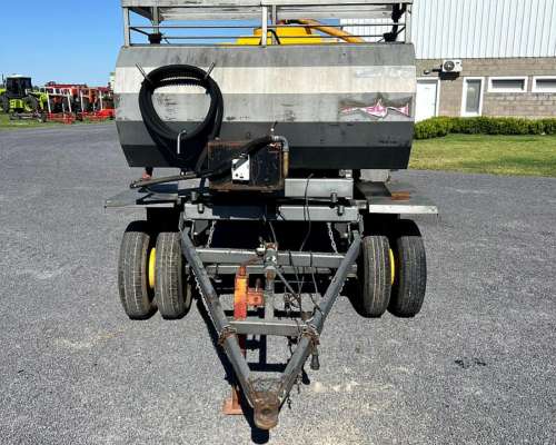 Acoplado Tanque Combinado Metalpaz de 3500 Lts de Agua
