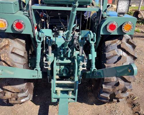 Tractor 4X4 60hp + Compresor y Diferencial P/accesorios