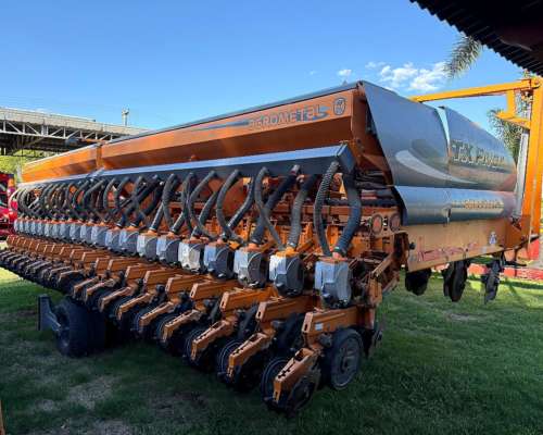 Sembradora Agrometal Pivot de 20 a 42 Neumática Autotrailer