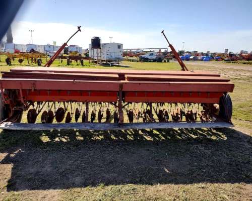 Sembradora de Grano Fino Gherardi de 25 Líneas a 17.5