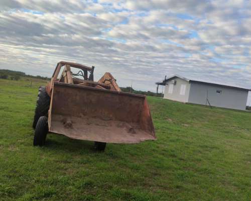 Tractor con Pala Frontal Fiat R60 Recomendado Usado