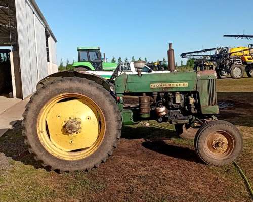 Tractor John Deere 445