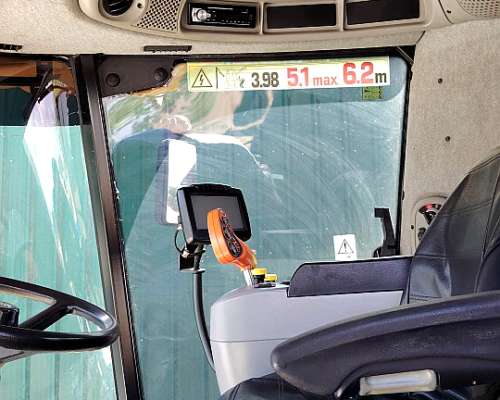 New Holland 6080 año 2014 Cabezal 30 Pies