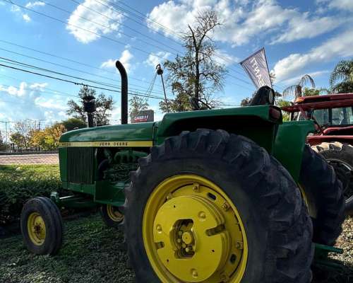 Tractor John Deere 4530