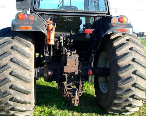 Tractor Valtra BM 125