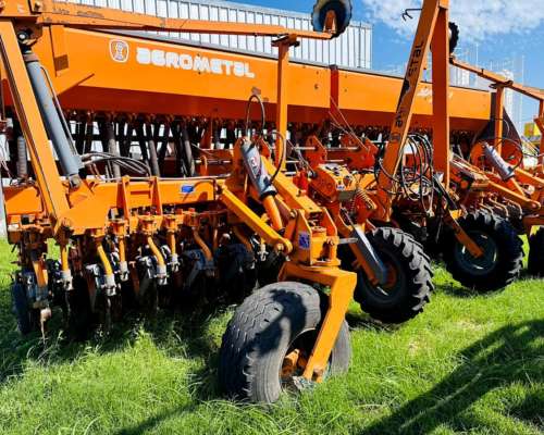 Sembradora Agrometal MXY de 37 a 17.5
