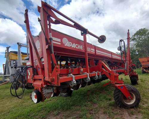 Sembradora Apache 7200 16/52 - 32/26
