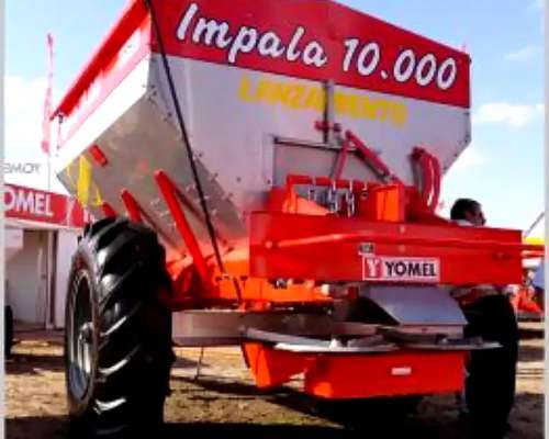 Fertilizadora Arrastre Impala 10000 con Tolva de Acero Yomel