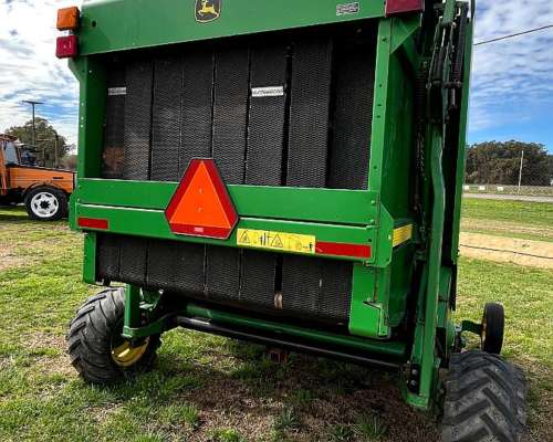 Rotoenfardadora John Deere 568 año 2012.