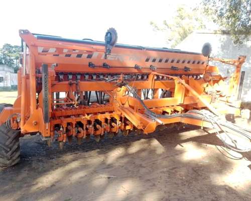 Fercam F-220 27 Lineas a 19 cm Trigo/soja con Monitor