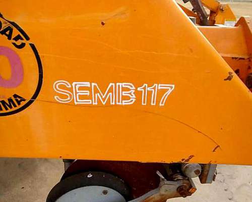 Sembradora Agrometal de 16 a 52 con Barre Rastrojos