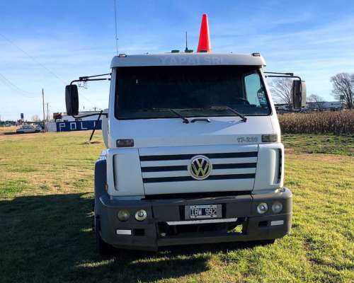 Volkswagen 1722 con Tanque