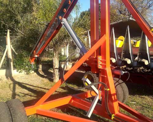 Grúa Nueva, Loyto 2500 Kg con Comando Hidráulico y 3 Movim.