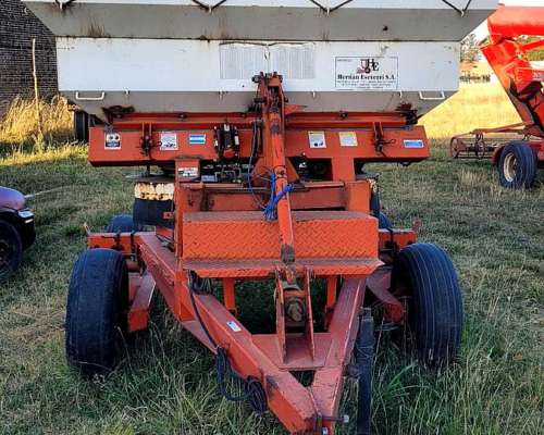 Fertilizadora Yomel Mod Control 3024 a con Balanza Hook