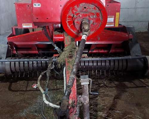 Enfardadora Massey Ferguson, Impecable