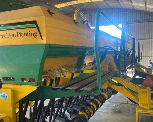 Incorporadora SR 17 a 52 y de 22 a 38