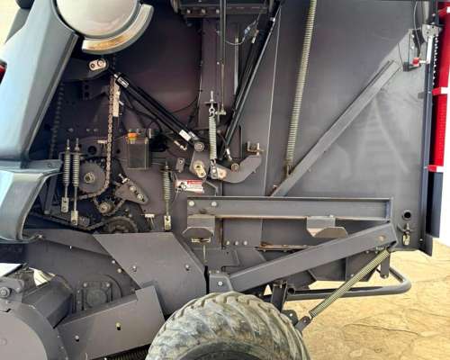 Rotoenfardadora Mainero 5832 con Cutter