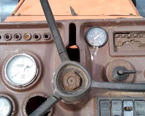 Tractor Zanello UP 100 con Pala Frontal