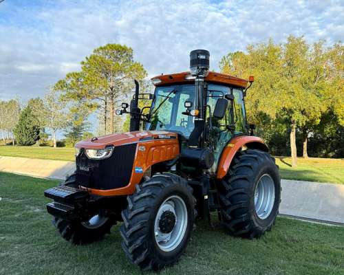 Tractor Zanello 4.120 con Pala Cargadora Frontal.