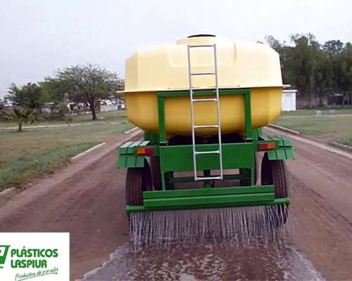 Acoplado Tanque 7.000 Lts. para Agua y Riego por Gravedad.