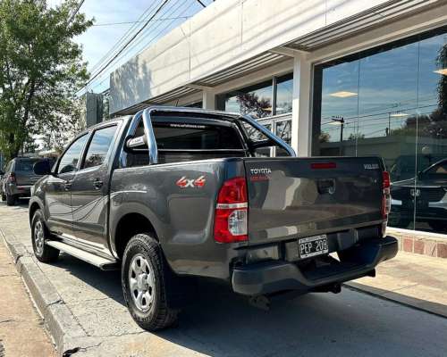 Hilux D/C 2.5 TDI DX Pack 4X4 año 2015 Impecable Orio Hnos