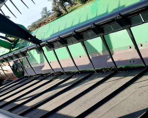 John Deere S670 DD, con Draper 640fd