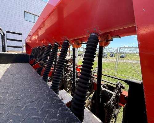 Sembradora Metar 4200 año 2015