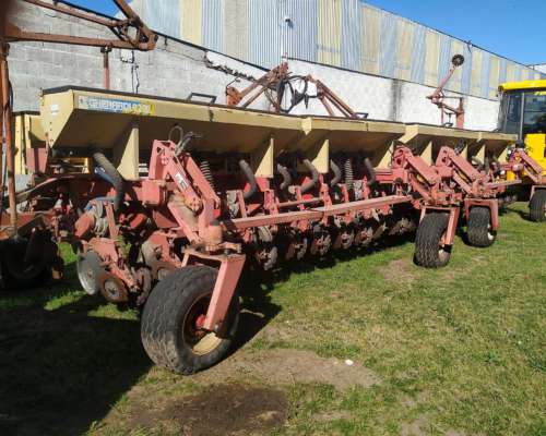 Sembradora Gherardi G 200 de 21 Líneas a 52,5 cm y 16 a 70