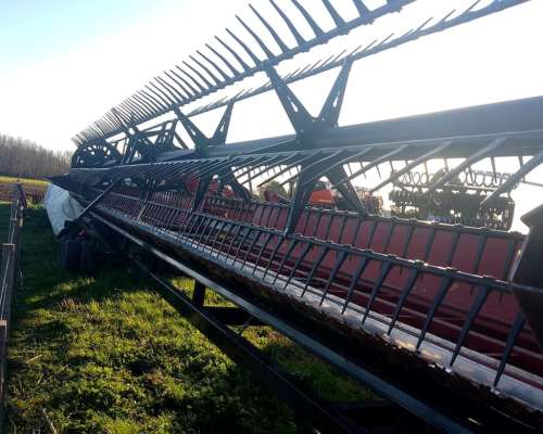 Case 7120, con Draper de 40